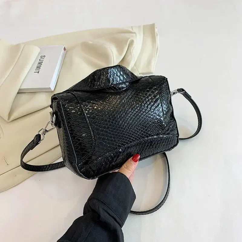 Shoulder Bag Tote 2025 Trend Lapel Jacket Women's Bag Purse Fashion Rivets Zipper Female Crossbody Bag Luxury Handbag