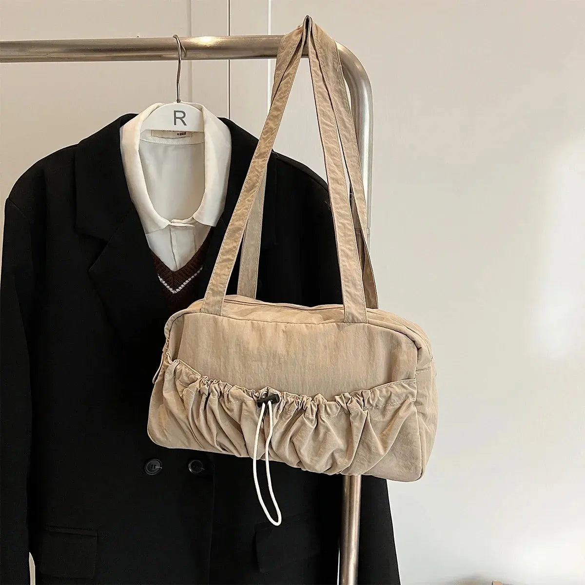 Simple Shoulder Bag For Women Drawstring Decoration Lightweight Large Capacity Zipper Closure Fitness Bag For Daily Use/Fitness