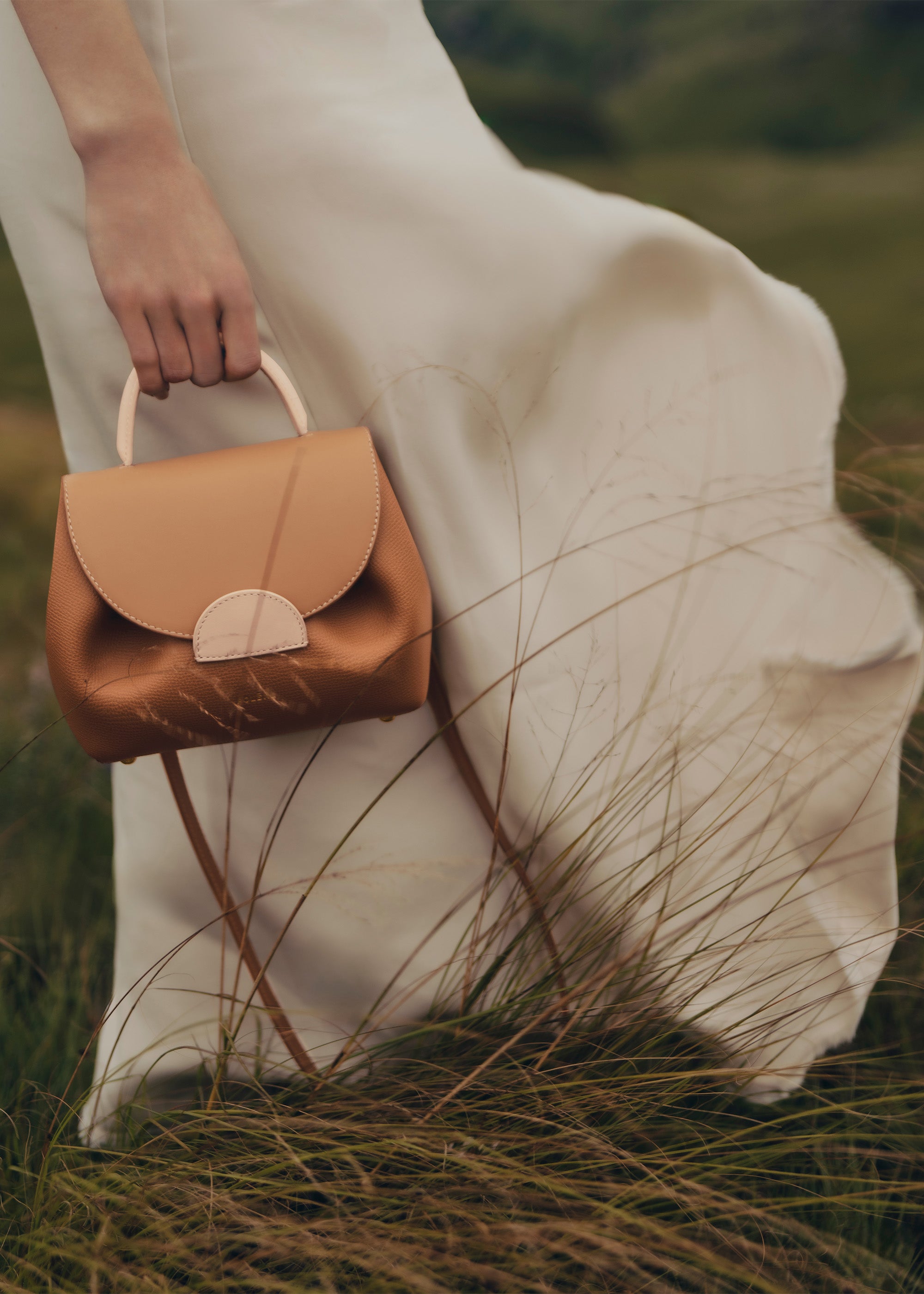 Numéro Un Nano Trio — Cuir Grainé Camel